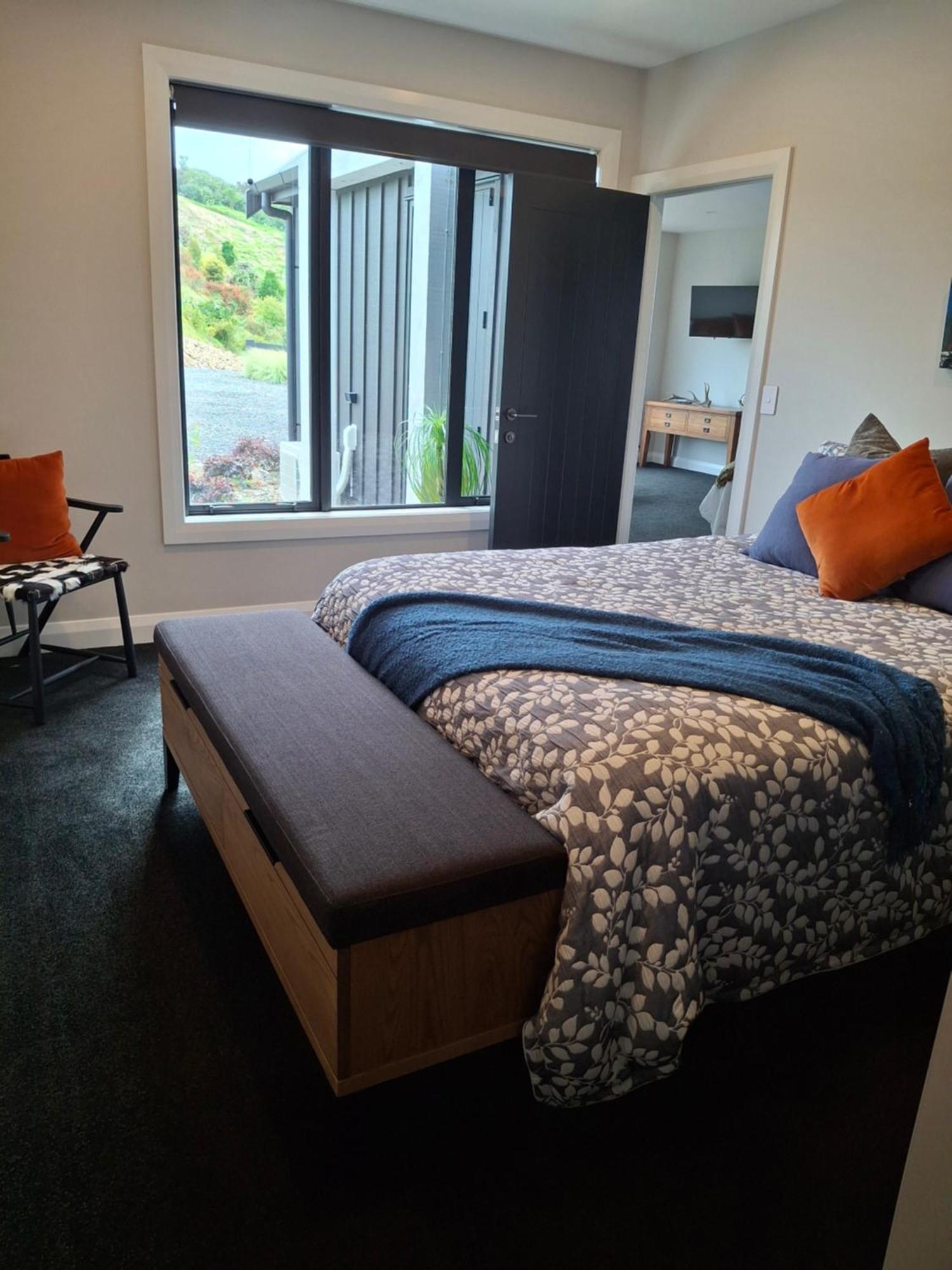 Broadwater Farm Accommodation Miranda Ngoại thất bức ảnh