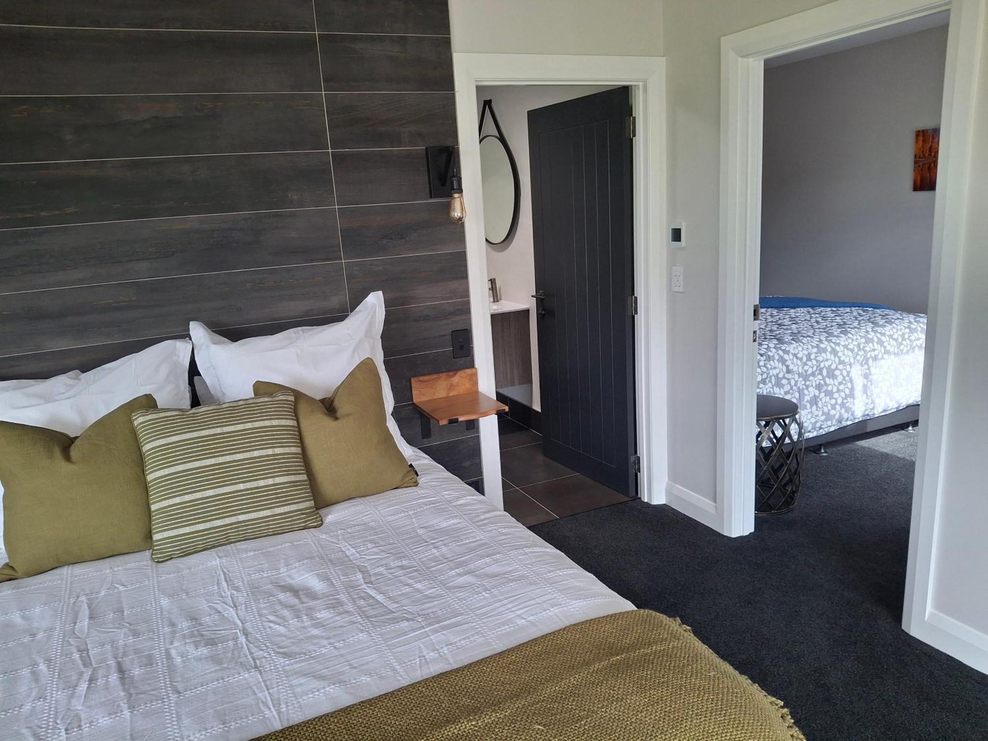 Broadwater Farm Accommodation Miranda Ngoại thất bức ảnh